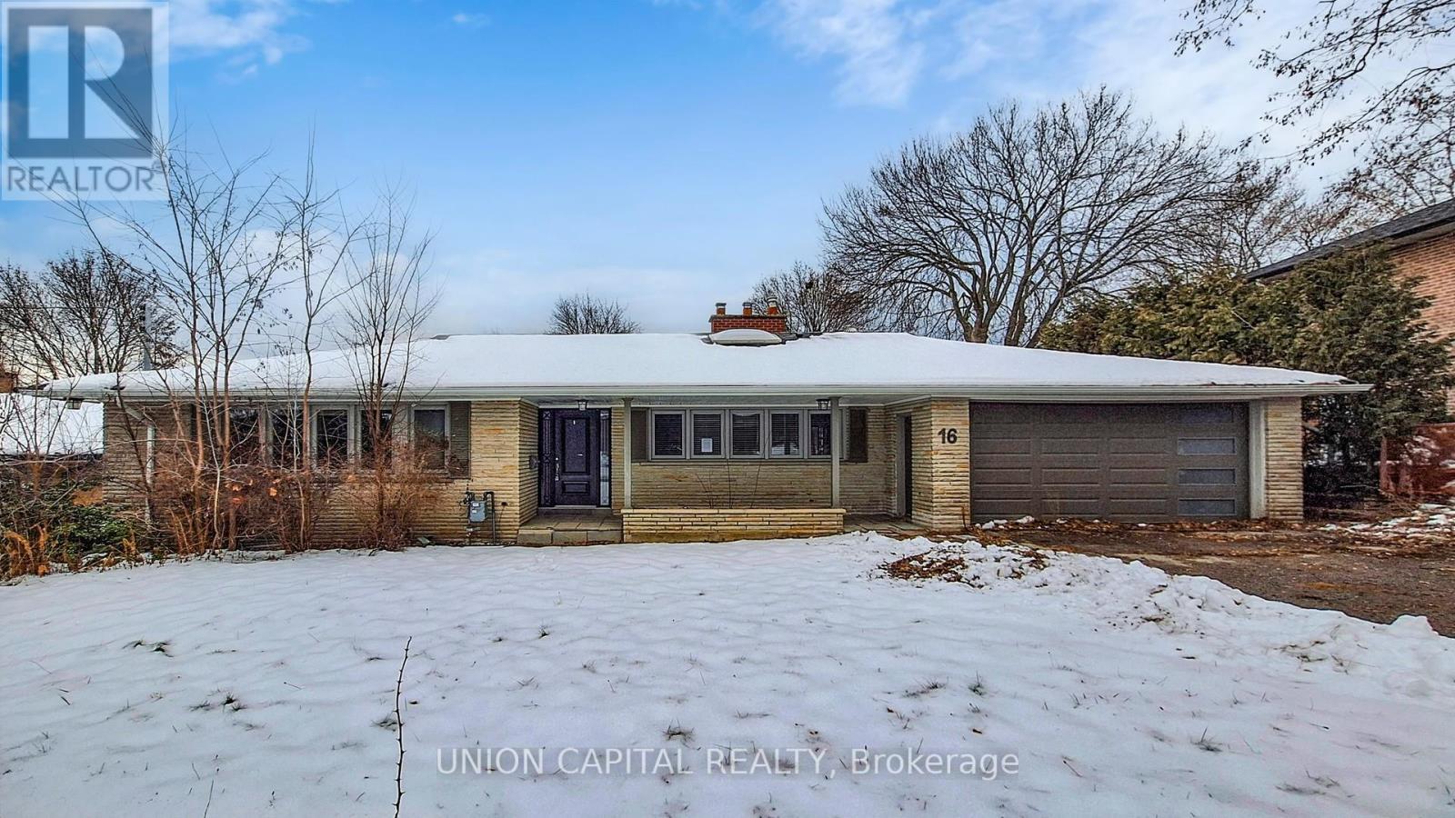 16 Cavalier Crescent, Vaughan, ON - Outdoor