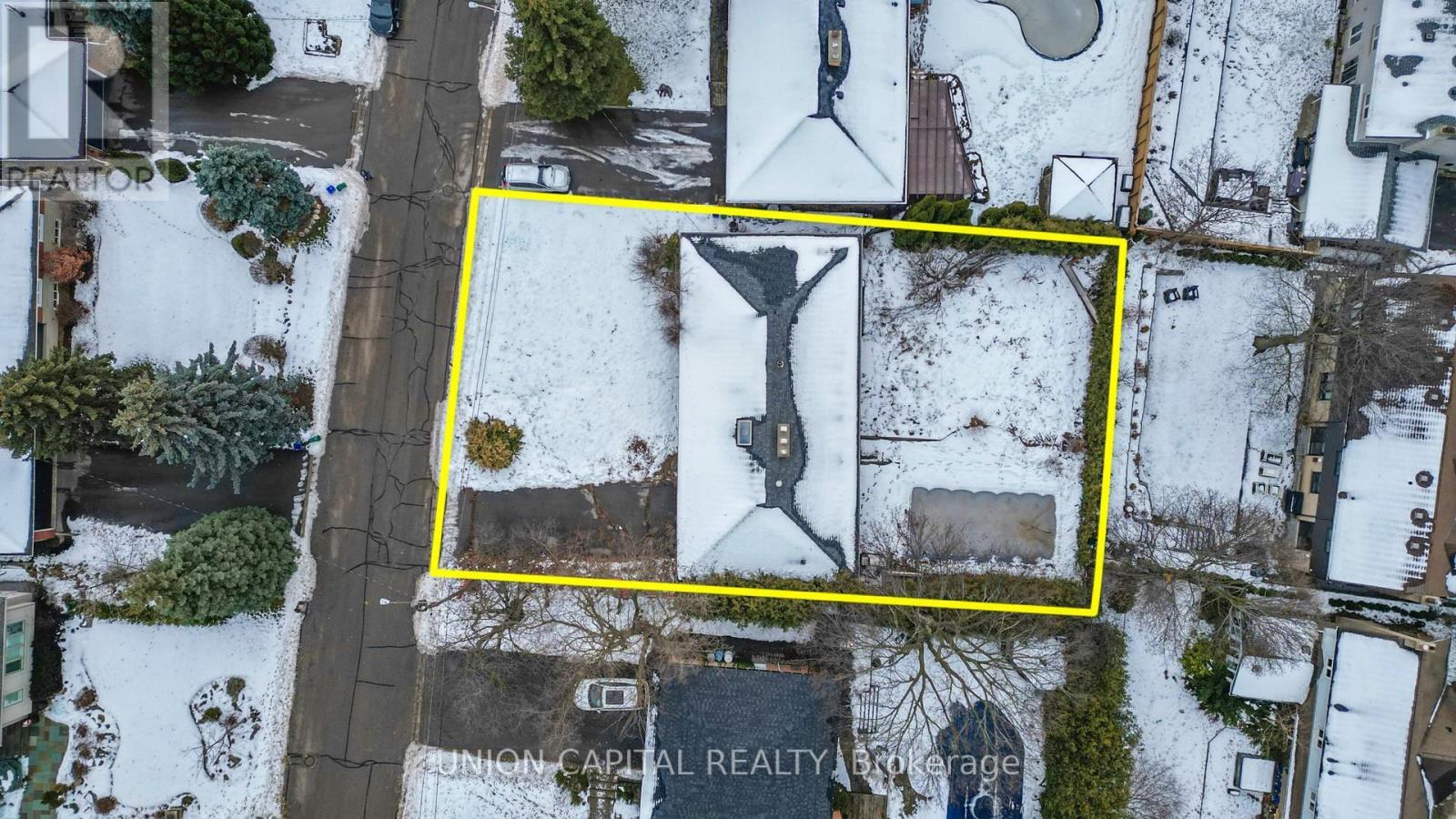 16 Cavalier Crescent, Vaughan, ON -