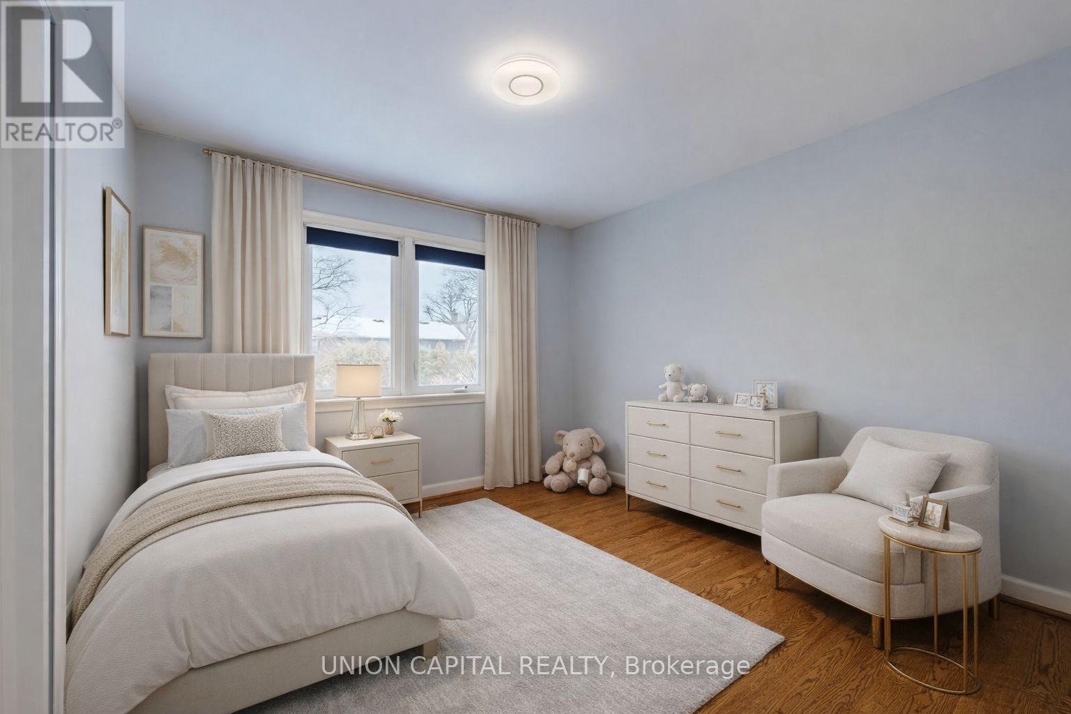 16 Cavalier Crescent, Vaughan, ON - Indoor Photo Showing Bedroom