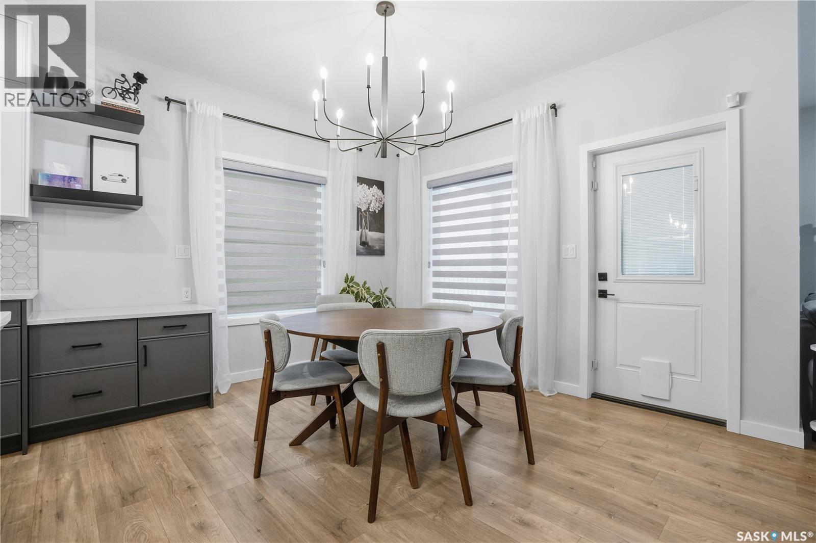 746 Bentley Manor, Saskatoon, SK - Indoor Photo Showing Dining Room