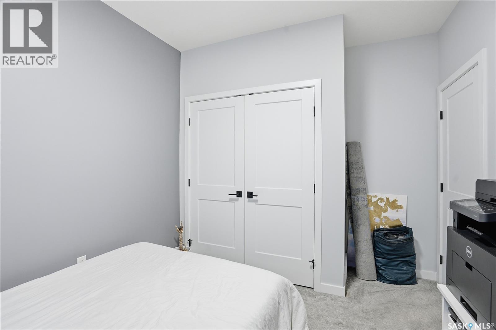 746 Bentley Manor, Saskatoon, SK - Indoor Photo Showing Bedroom
