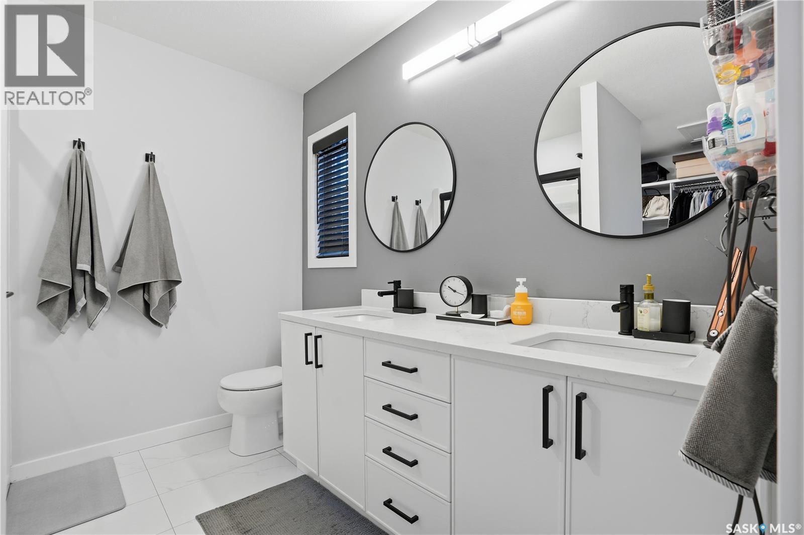 746 Bentley Manor, Saskatoon, SK - Indoor Photo Showing Bathroom