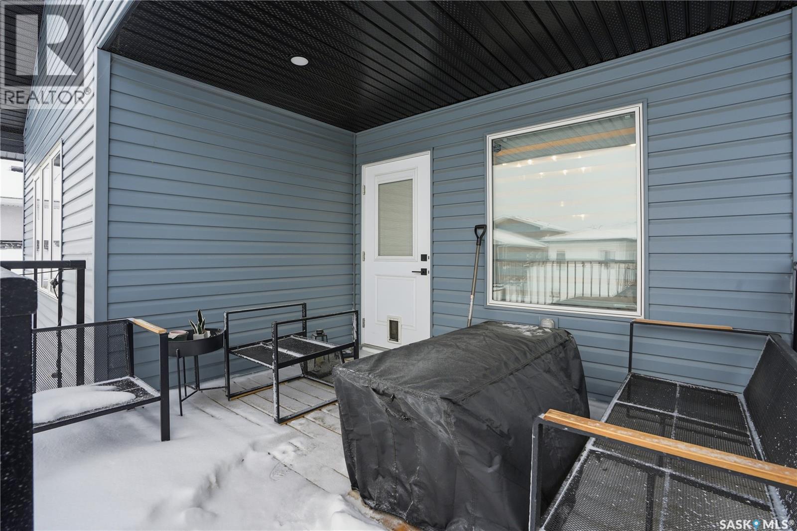 746 Bentley Manor, Saskatoon, SK - Outdoor With Deck Patio Veranda With Exterior