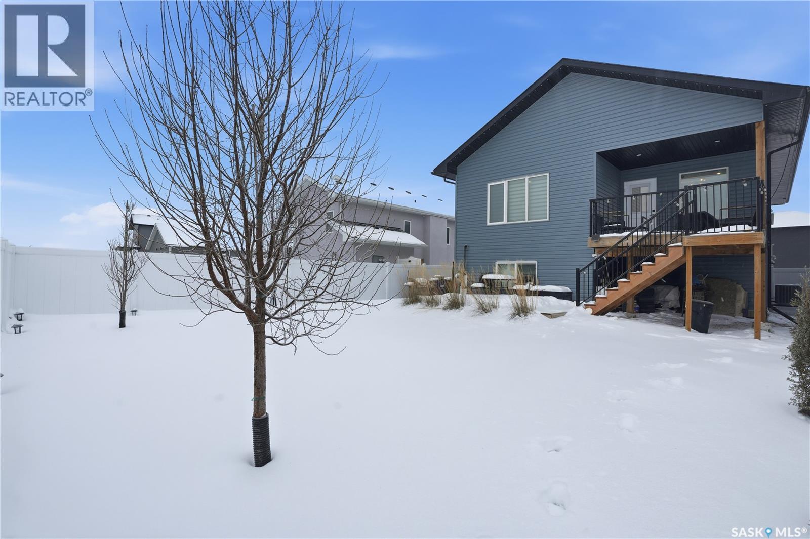 746 Bentley Manor, Saskatoon, SK - Outdoor