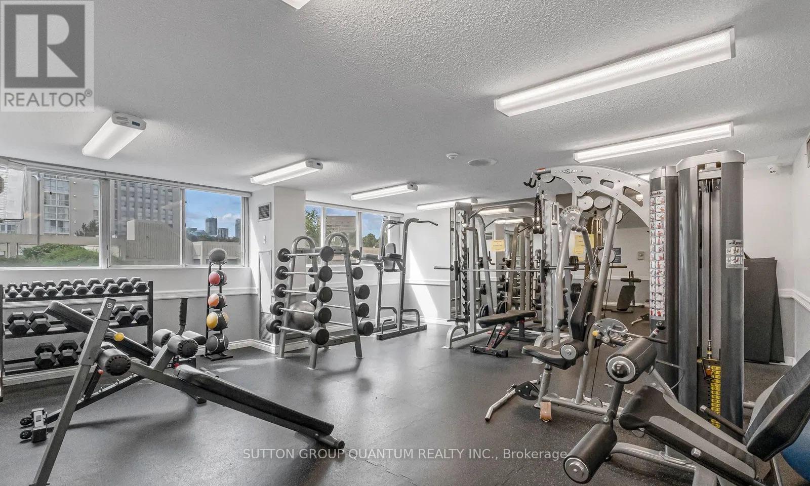 603 - 3700 Kaneff Crescent, Mississauga, ON - Indoor Photo Showing Gym Room