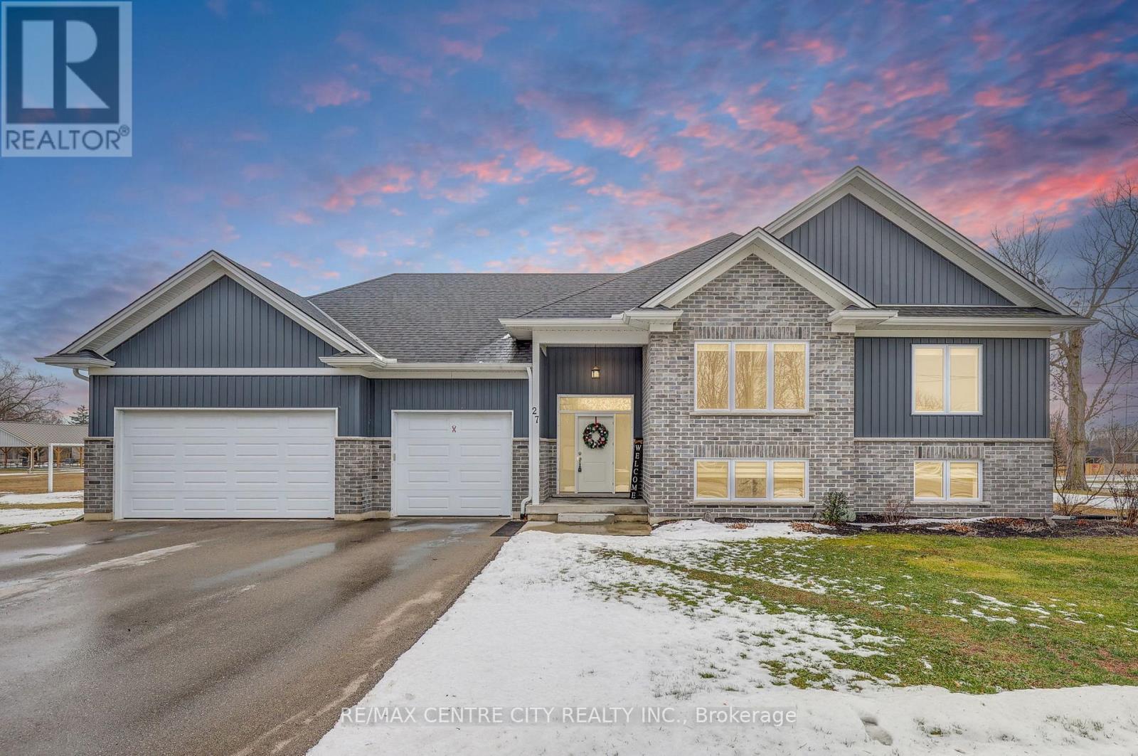 27 Ann Street, Bayham (Vienna), ON - Outdoor With Facade