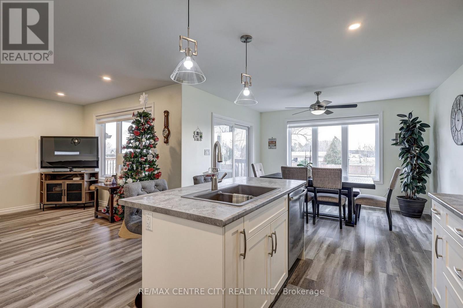 27 Ann Street, Bayham (Vienna), ON - Indoor Photo Showing Kitchen With Double Sink