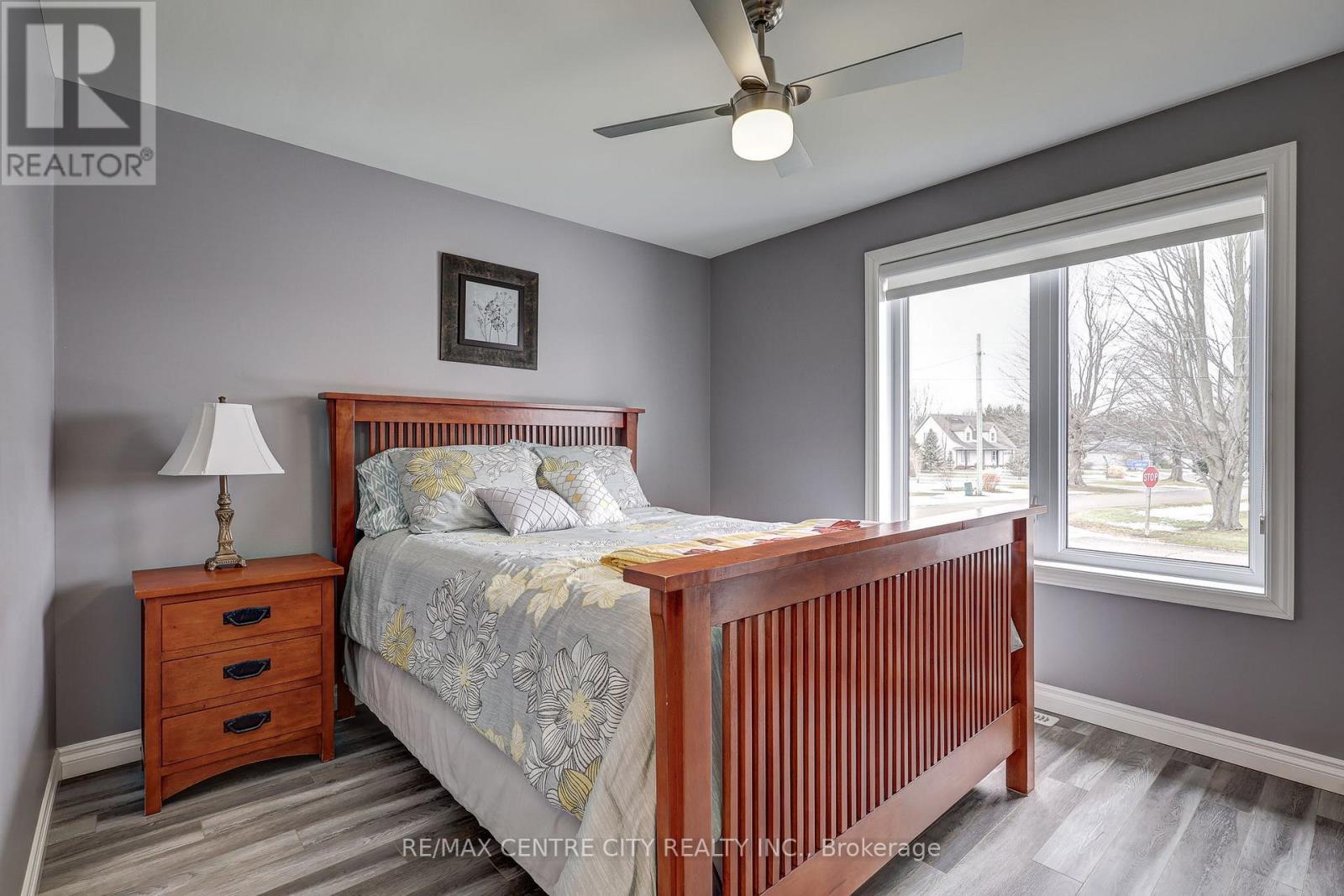 27 Ann Street, Bayham (Vienna), ON - Indoor Photo Showing Bedroom