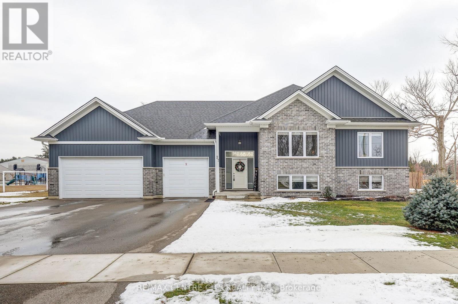 27 Ann Street, Bayham (Vienna), ON - Outdoor With Facade