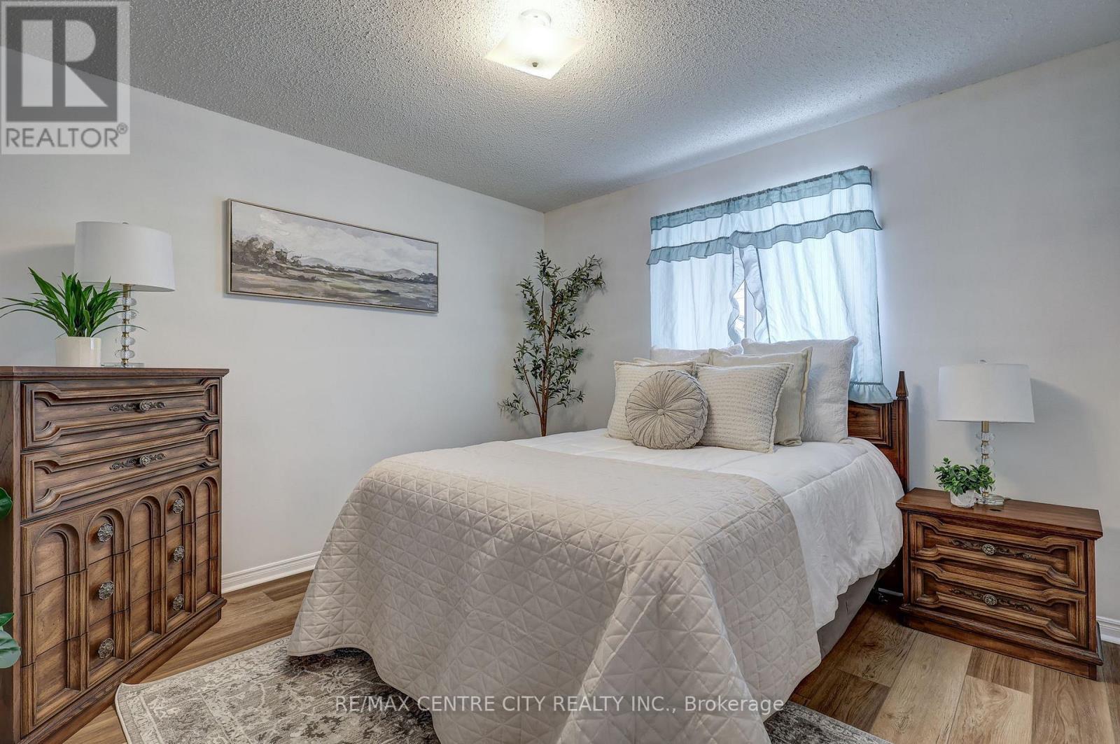 95 Dufferin Street, Aylmer, ON - Indoor Photo Showing Bedroom