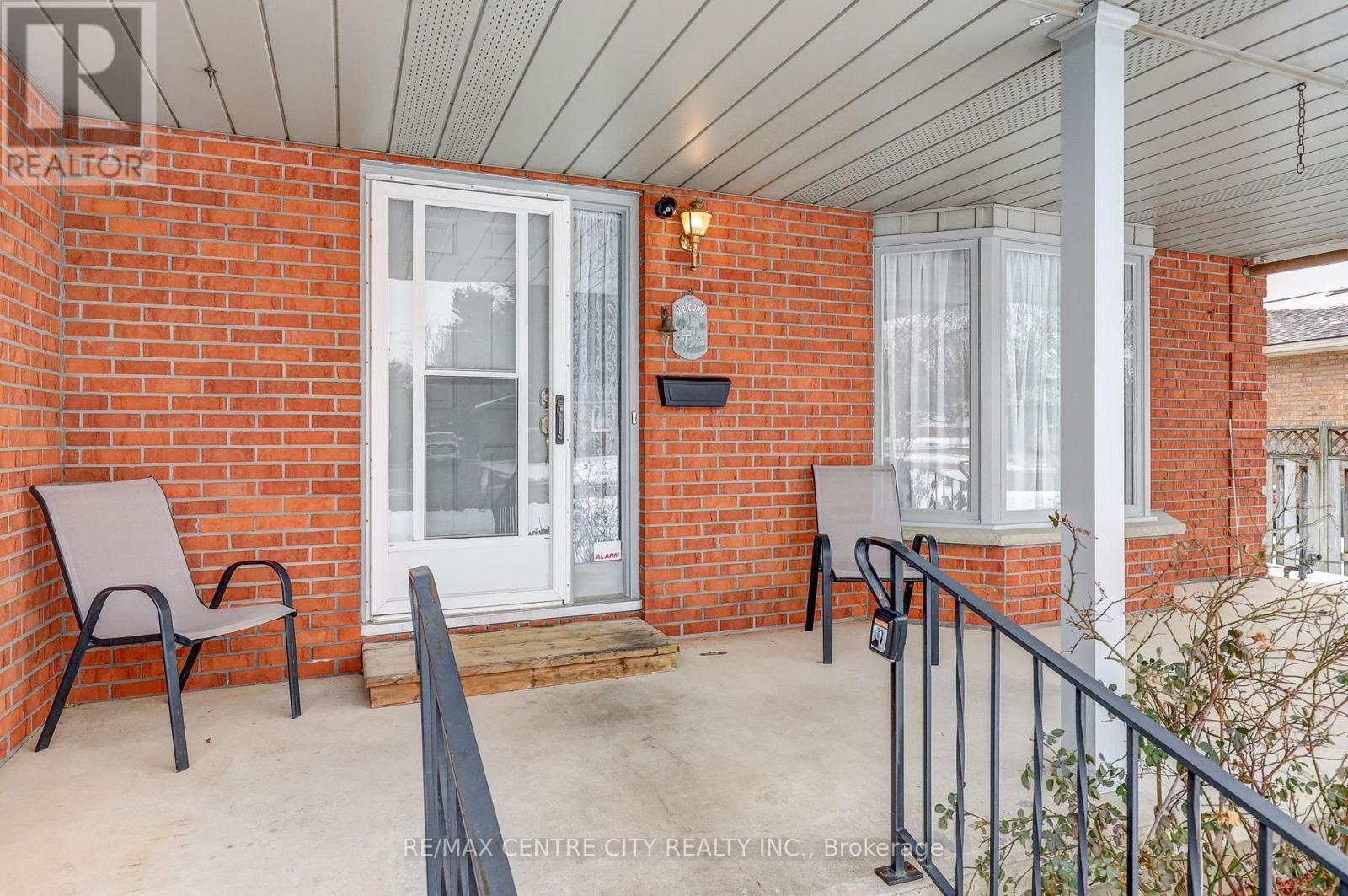 95 Dufferin Street, Aylmer, ON - Outdoor With Exterior