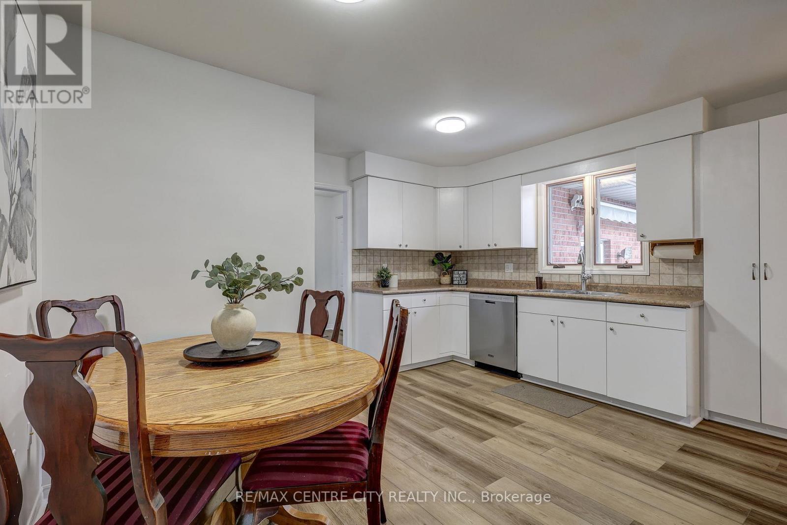 95 Dufferin Street, Aylmer, ON - Indoor Photo Showing Dining Room