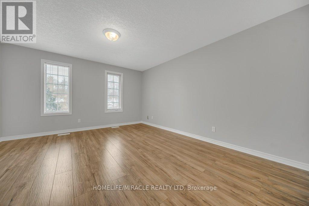 114 Glencliffe Court, Kitchener, ON - Indoor Photo Showing Other Room