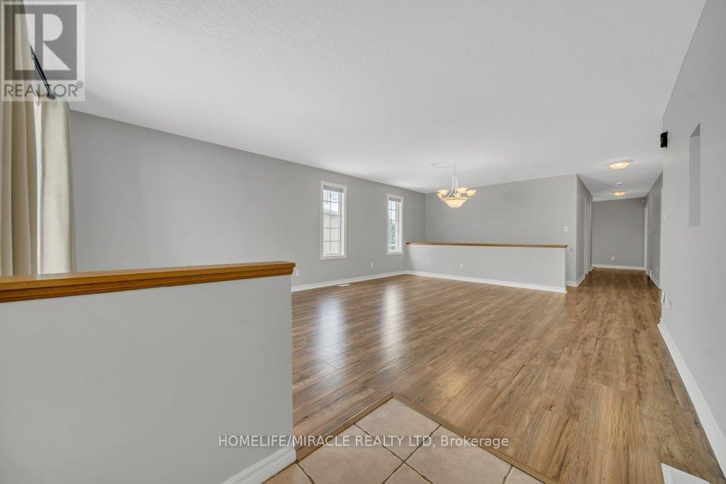 114 Glencliffe Court, Kitchener, ON - Indoor Photo Showing Other Room