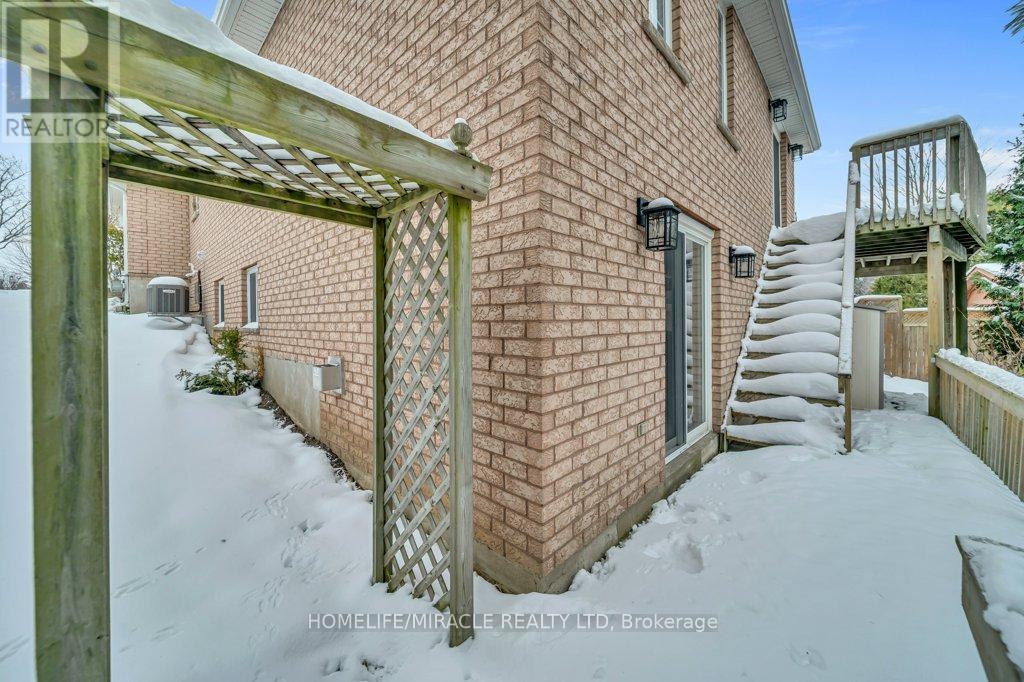 114 Glencliffe Court, Kitchener, ON - Outdoor