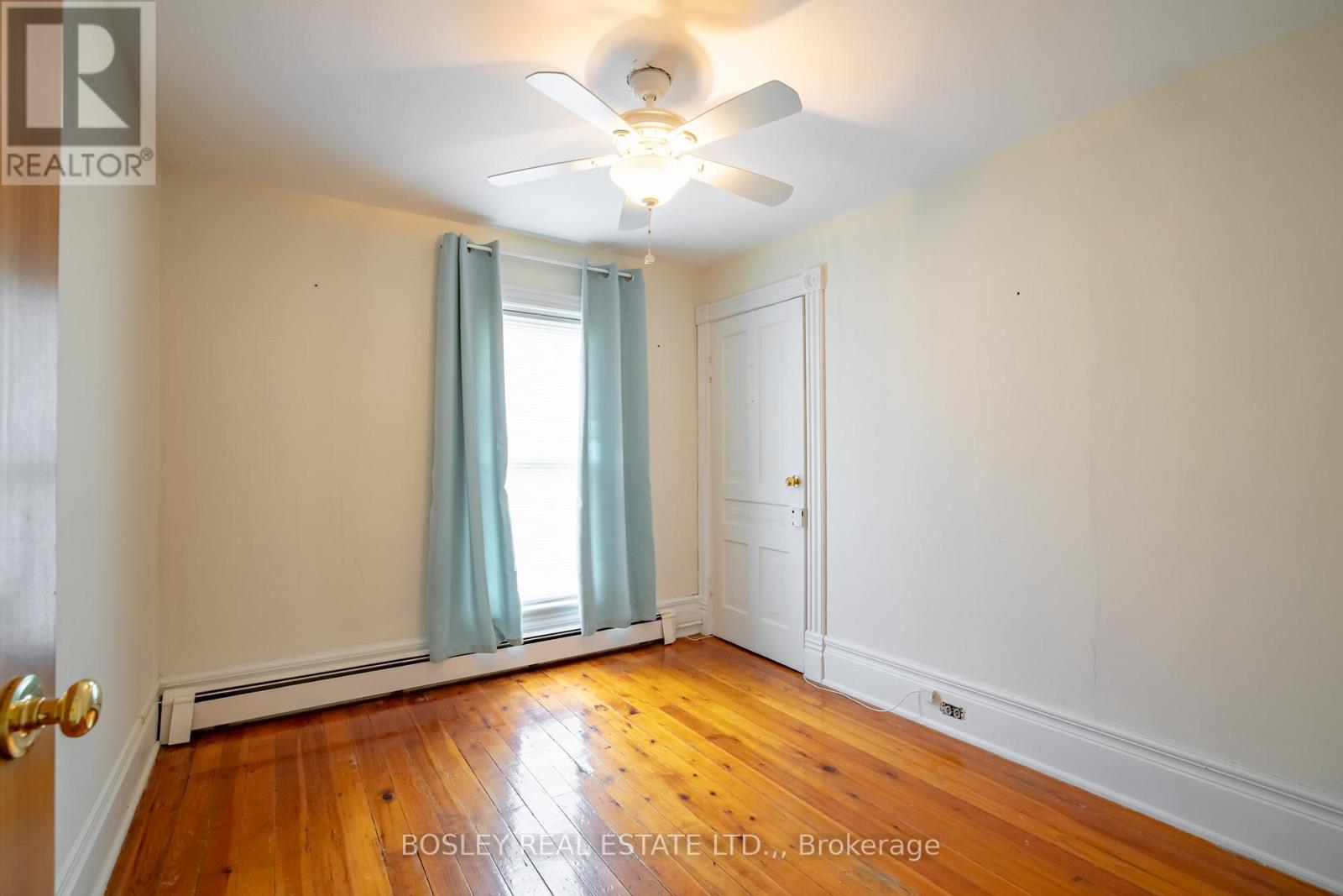 Bedroom 5 - 1609 Eighth Avenue, St. Catharines (Rural Eighth), ON - Indoor Photo Showing Other Room