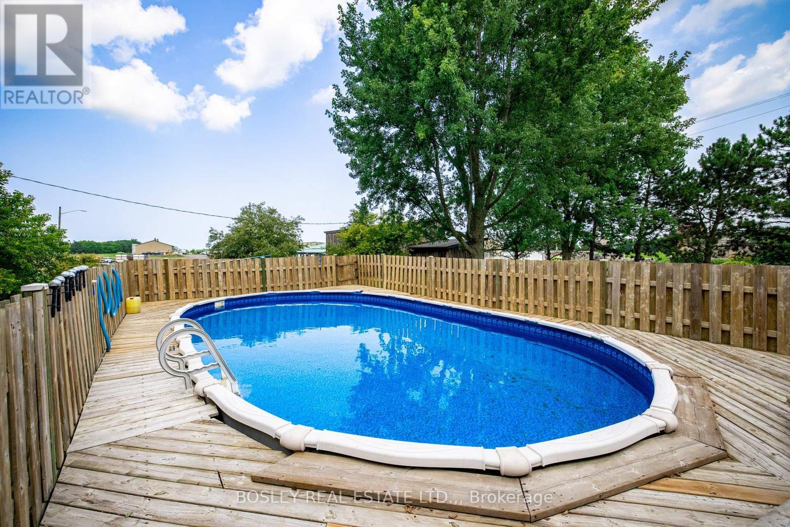 1609 Eighth Avenue, St. Catharines (Rural Eighth), ON - Outdoor With Above Ground Pool With Deck Patio Veranda