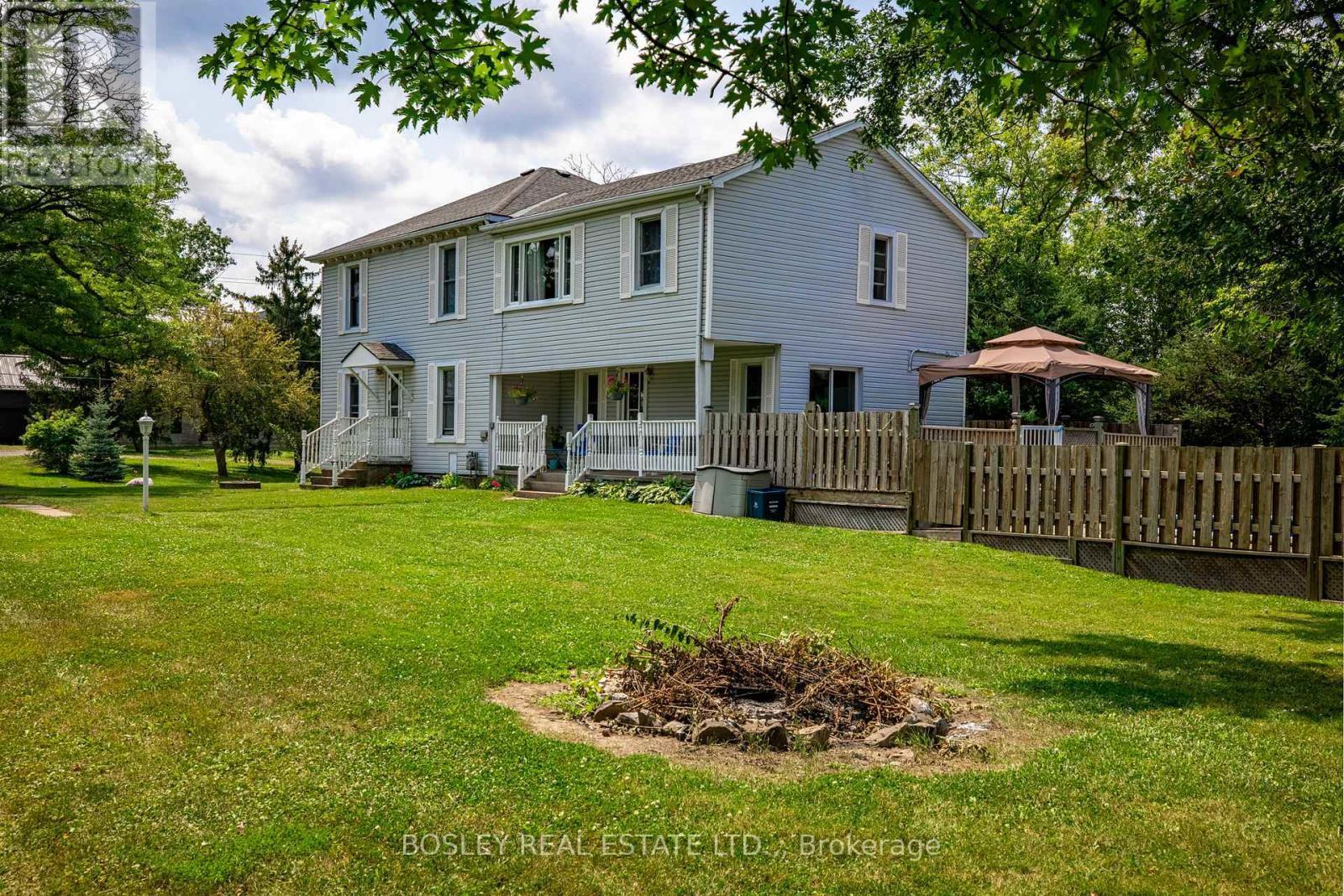 1609 Eighth Avenue, St. Catharines (Rural Eighth), ON - Outdoor With Deck Patio Veranda