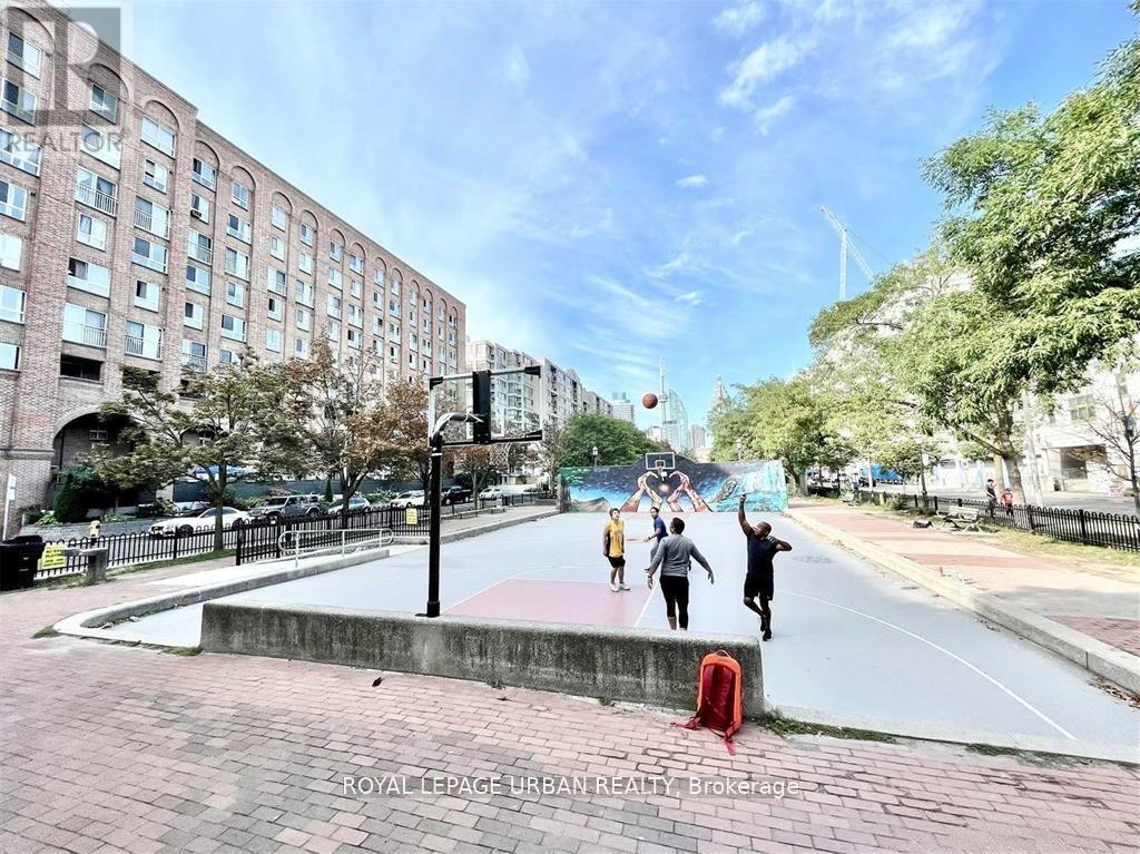 918 - 65 Scadding Avenue, Toronto, ON - Outdoor