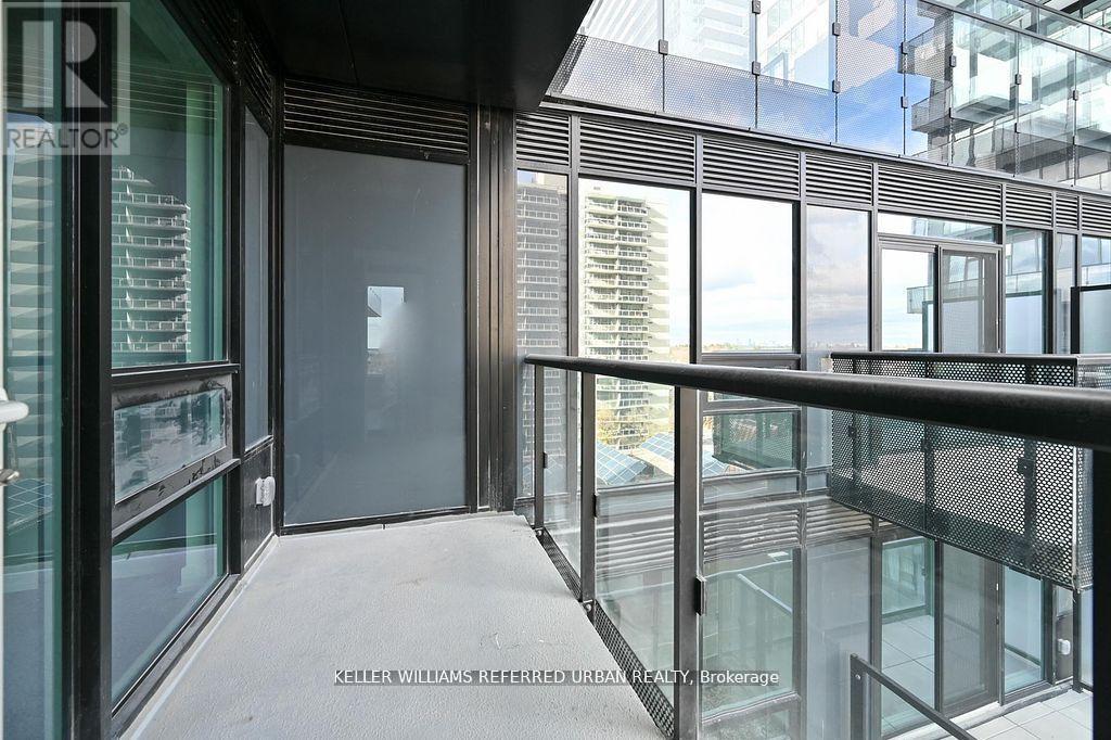 S807 - 127 Broadway Avenue, Toronto, ON - With Exterior