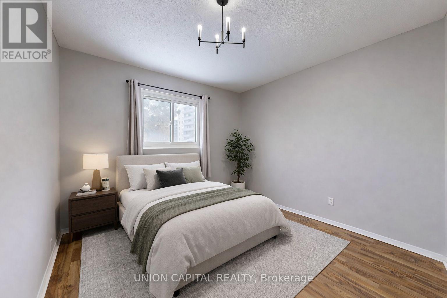 376 Calvert Court, Oshawa, ON - Indoor Photo Showing Bedroom