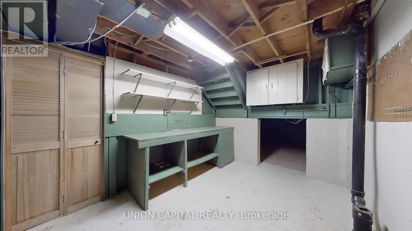 376 Calvert Court, Oshawa, ON - Indoor