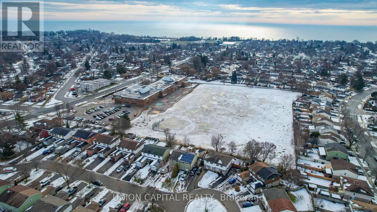 376 Calvert Court, Oshawa, ON - Outdoor With View