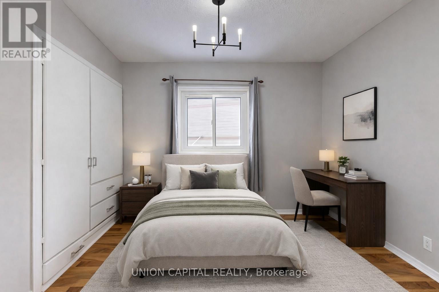 376 Calvert Court, Oshawa, ON - Indoor Photo Showing Bedroom