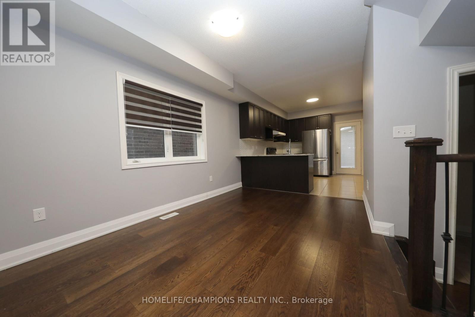 13 John Moore Road, East Gwillimbury, ON - Indoor Photo Showing Other Room