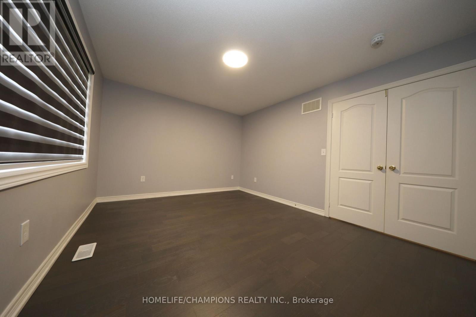 13 John Moore Road, East Gwillimbury, ON - Indoor Photo Showing Other Room