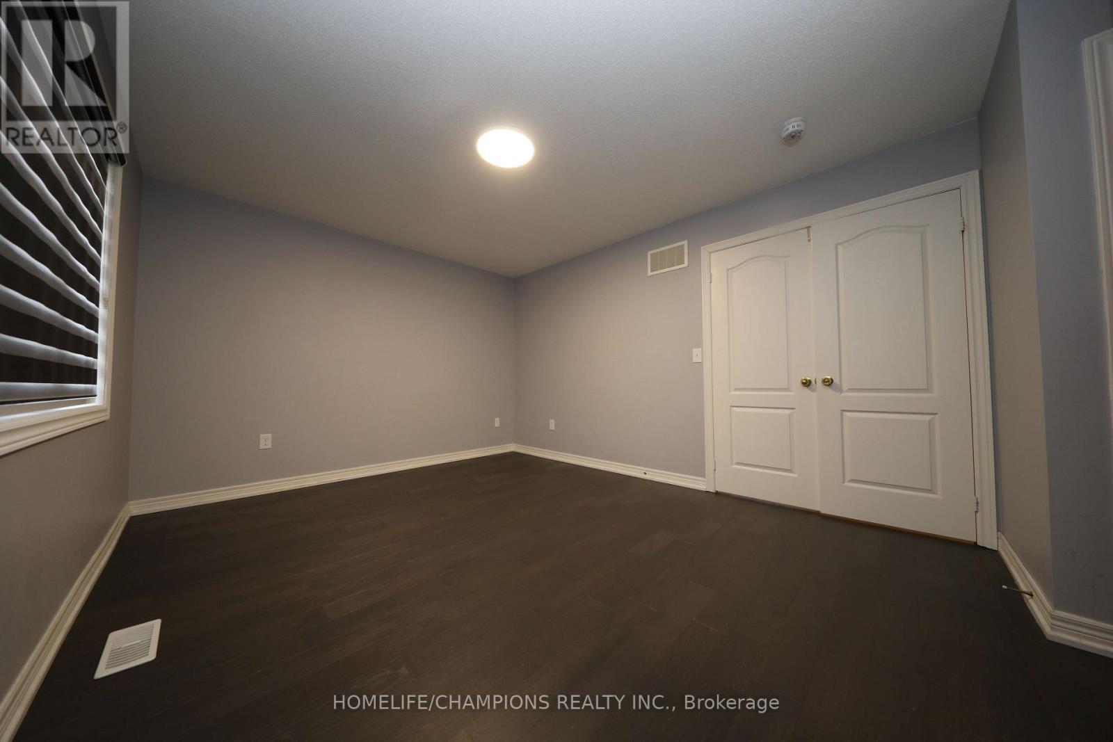 13 John Moore Road, East Gwillimbury, ON - Indoor Photo Showing Other Room