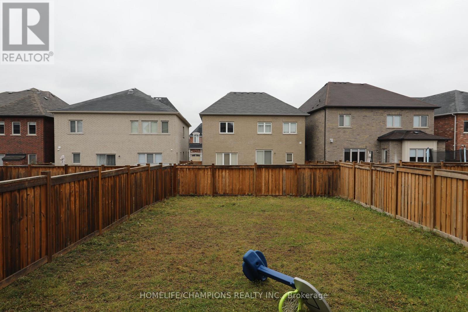 13 John Moore Road, East Gwillimbury, ON - Outdoor