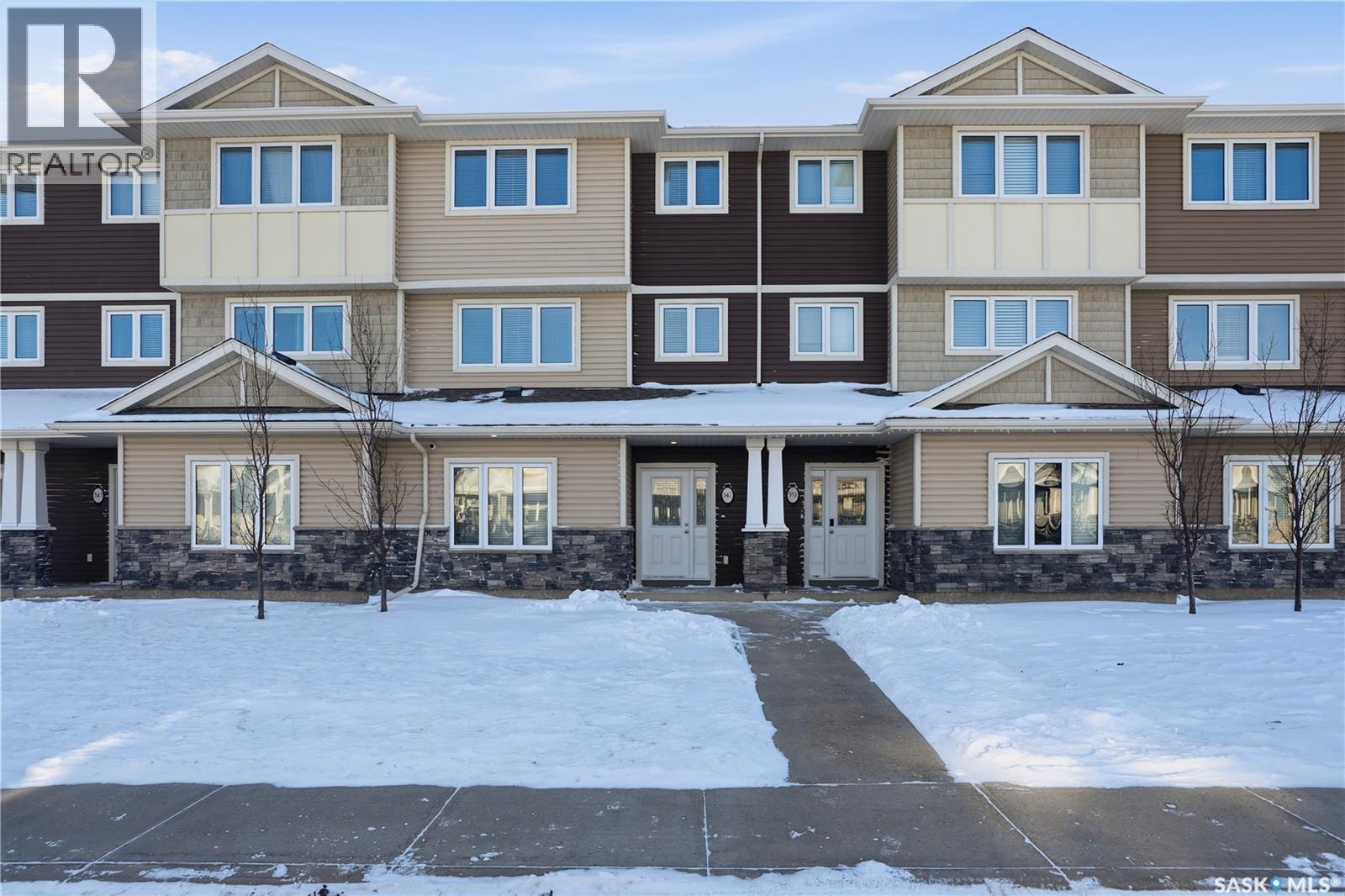 347 Palliser Way, Saskatoon, SK - Outdoor With Facade