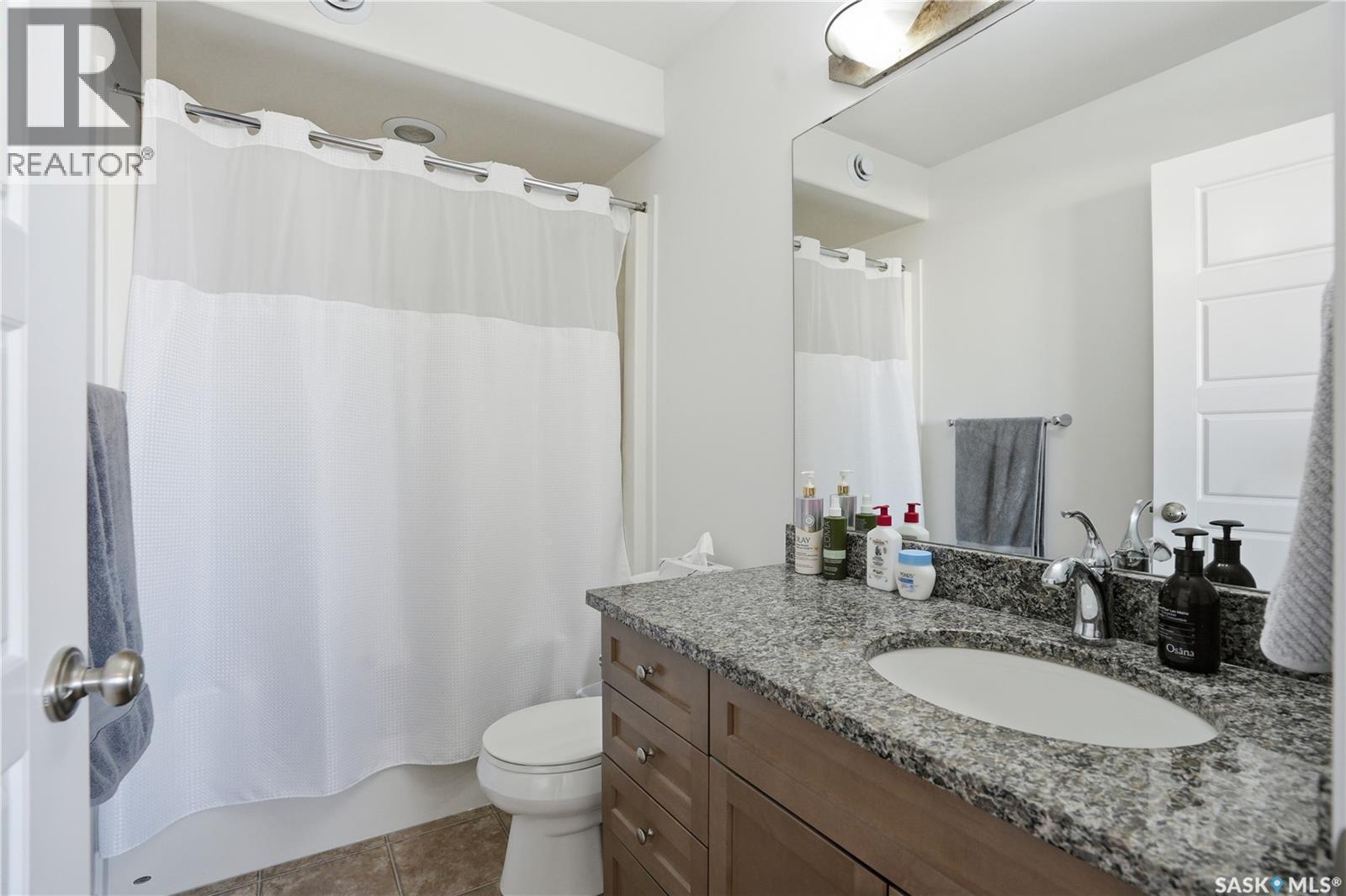 347 Palliser Way, Saskatoon, SK - Indoor Photo Showing Bathroom