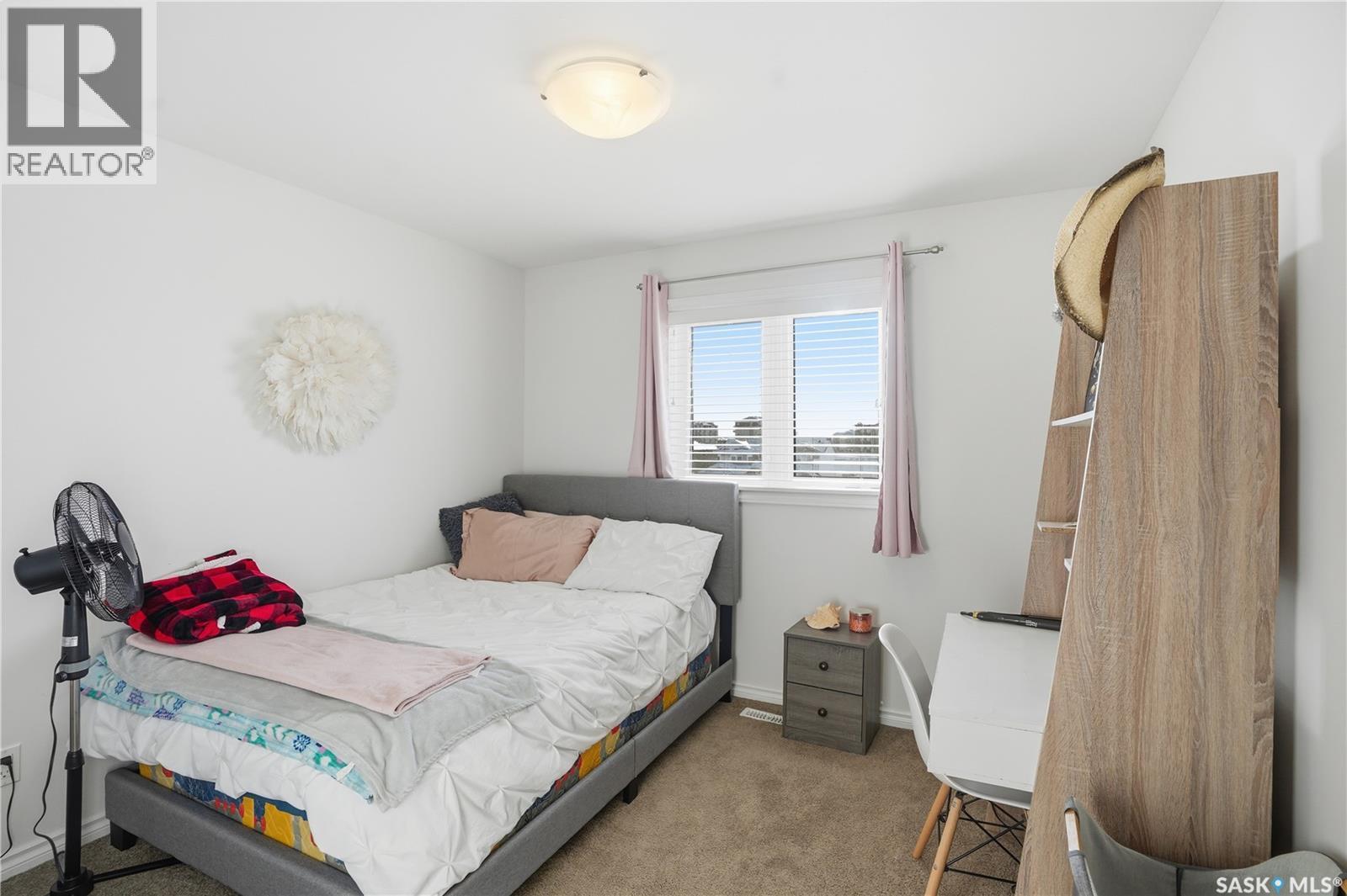 347 Palliser Way, Saskatoon, SK - Indoor Photo Showing Bedroom