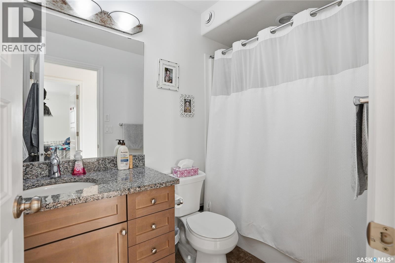 347 Palliser Way, Saskatoon, SK - Indoor Photo Showing Bathroom