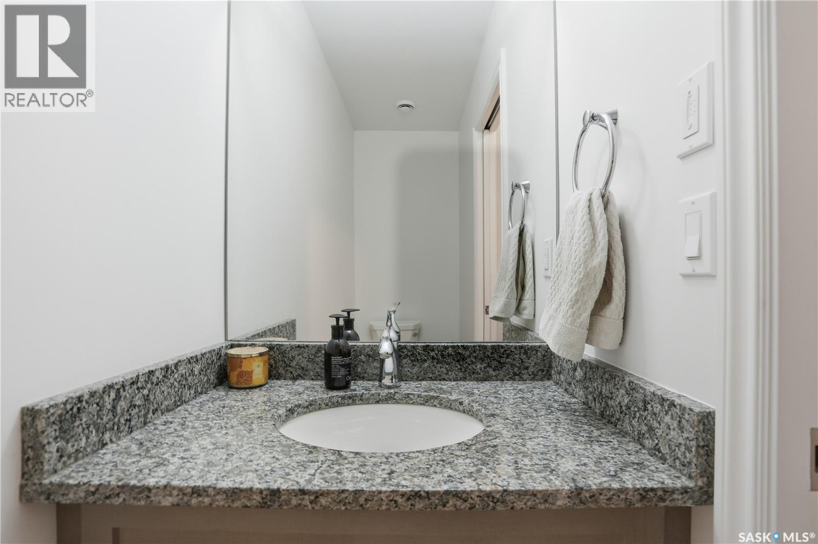 347 Palliser Way, Saskatoon, SK - Indoor Photo Showing Bathroom