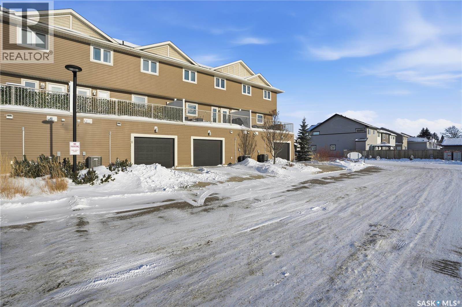 347 Palliser Way, Saskatoon, SK - Outdoor