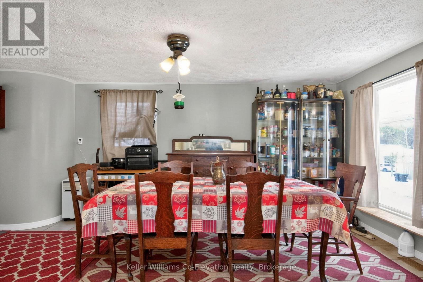 332 Wardell Street, Tay (Port Mcnicoll), ON - Indoor Photo Showing Dining Room