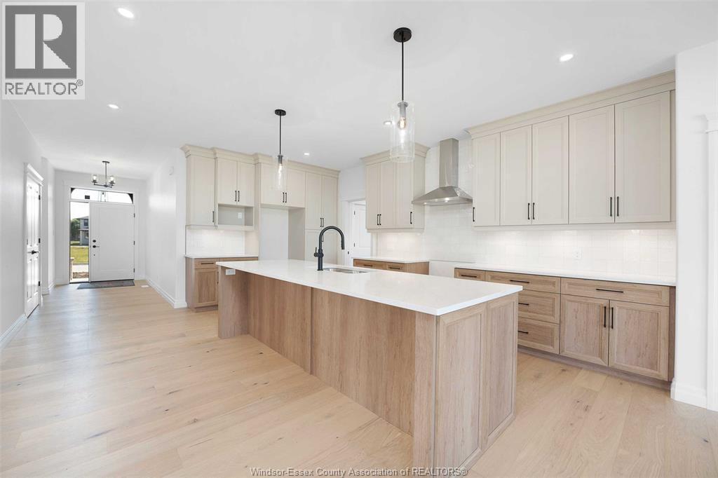 88 Graf Street, Harrow, ON - Indoor Photo Showing Kitchen With Upgraded Kitchen