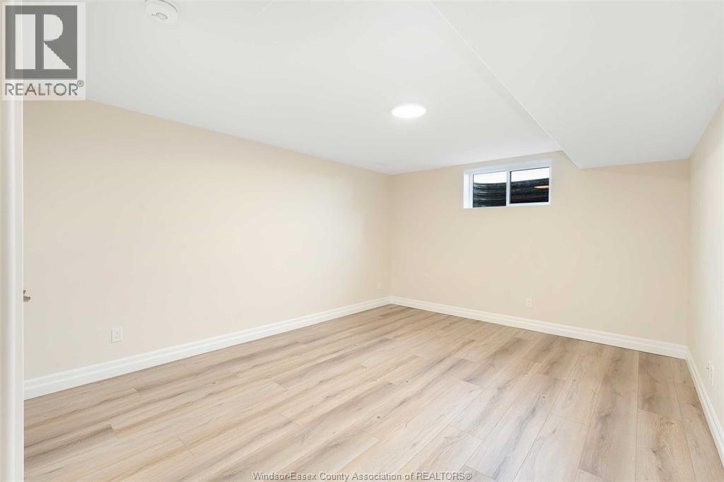 64 Jewel Street, Harrow, ON - Indoor Photo Showing Other Room