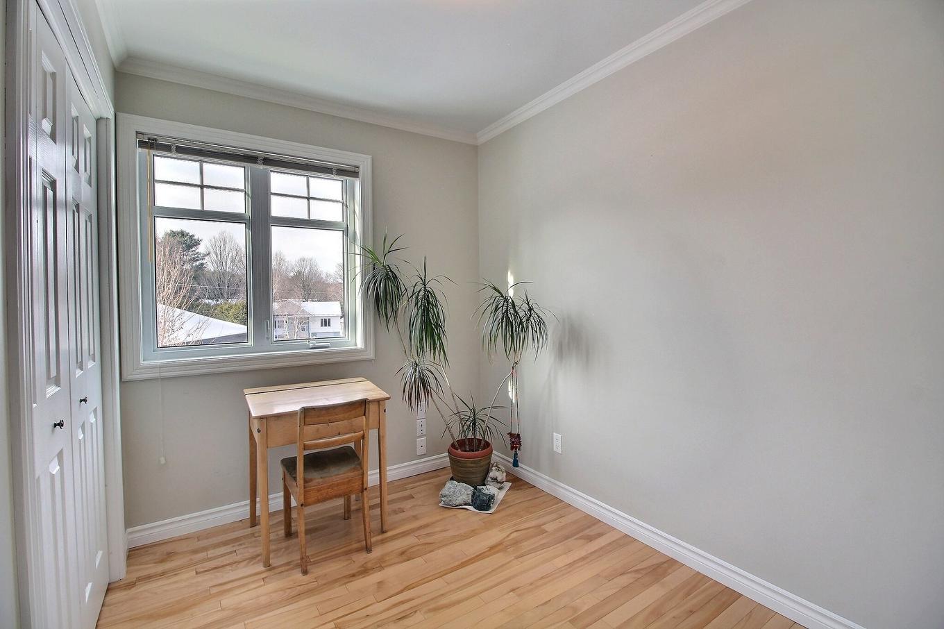 Bedroom - 1177 Rue Maisonneuve, Waterville, QC - Indoor Photo Showing Other Room