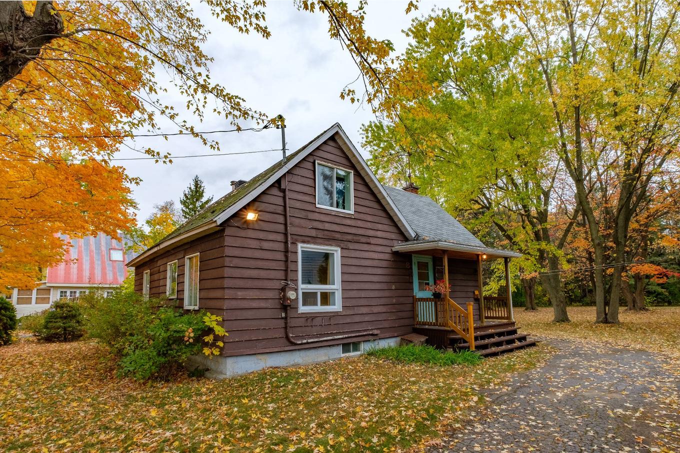 Façade - 8 Ch. Richelieu, Saint-Mathias-Sur-Richelieu, QC - Outdoor