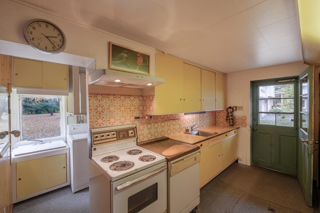 Hall d'entrée/Vestibule - 8 Ch. Richelieu, Saint-Mathias-Sur-Richelieu, QC - Indoor Photo Showing Kitchen