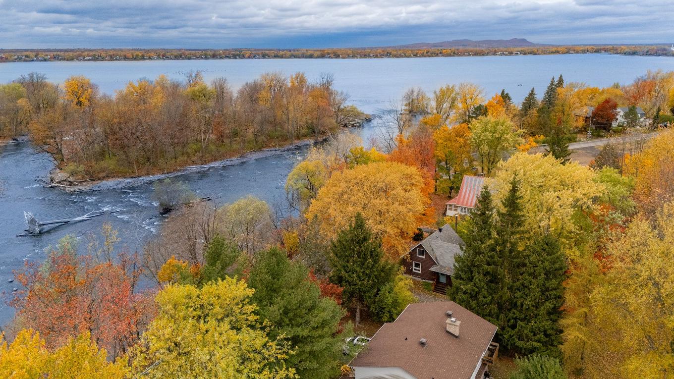 Vue sur l'eau - 8 Ch. Richelieu, Saint-Mathias-Sur-Richelieu, QC - Outdoor With Body Of Water With View