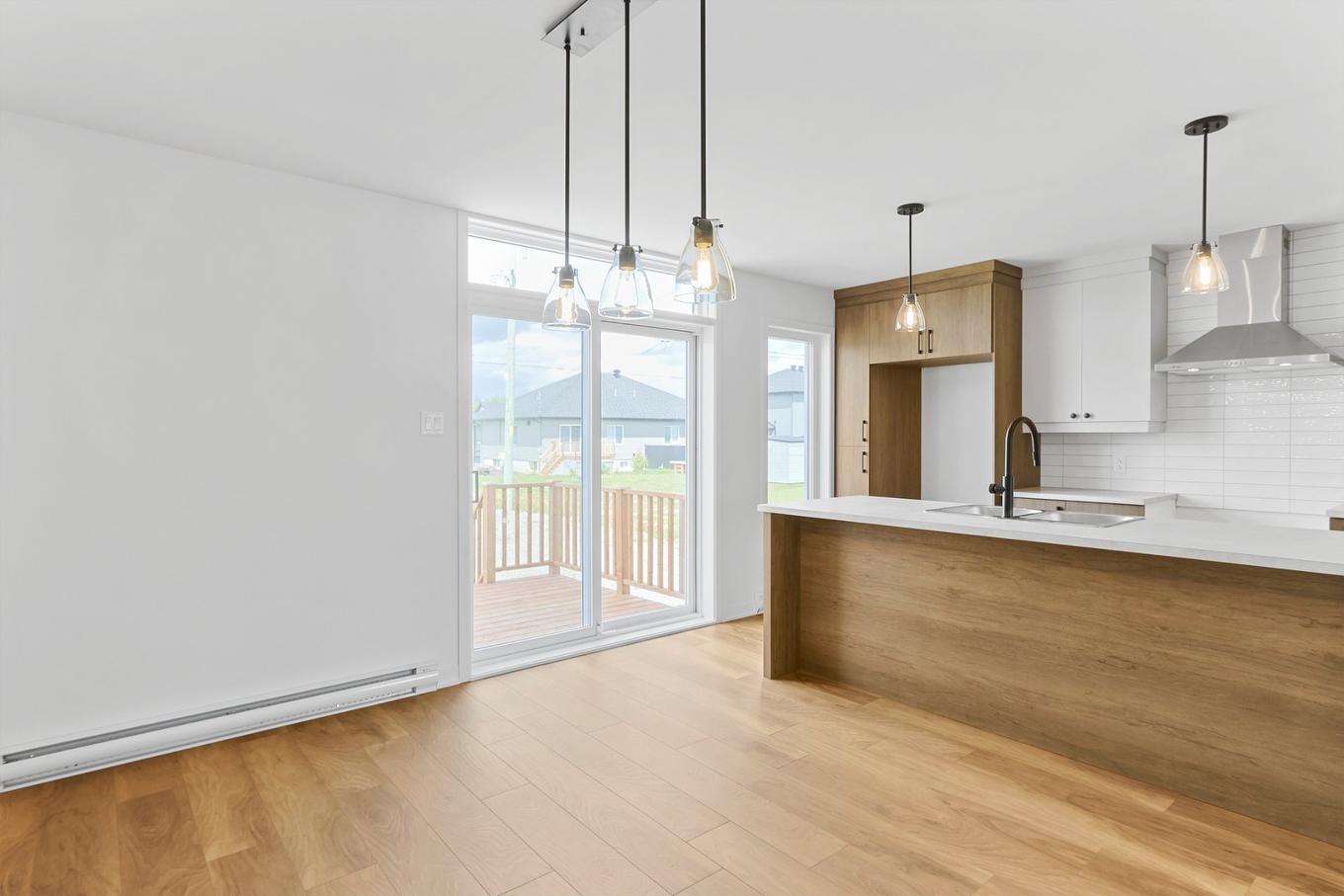 Dining room - 119 Rue Des Marronniers, Salaberry-De-Valleyfield, QC - Indoor Photo Showing Kitchen