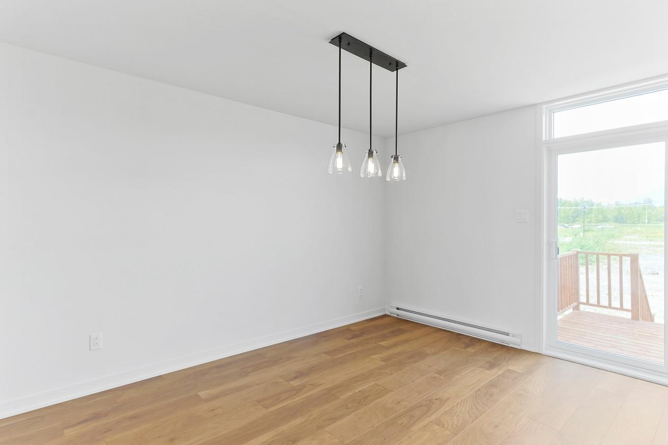 Dining room - 119 Rue Des Marronniers, Salaberry-De-Valleyfield, QC - Indoor Photo Showing Other Room