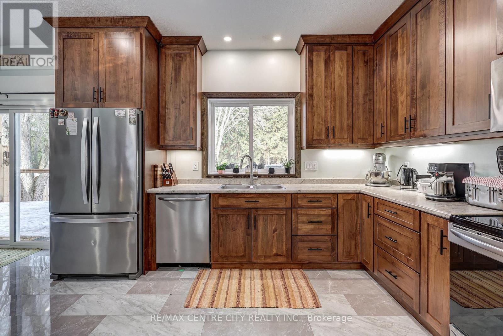 287 Highway 24 Road, Norfolk, ON - Indoor Photo Showing Kitchen With Double Sink