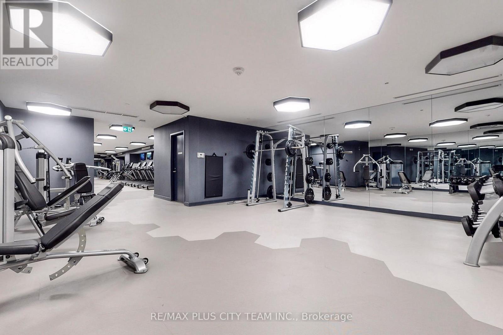 1402 - 28 Freeland Street, Toronto, ON - Indoor Photo Showing Gym Room