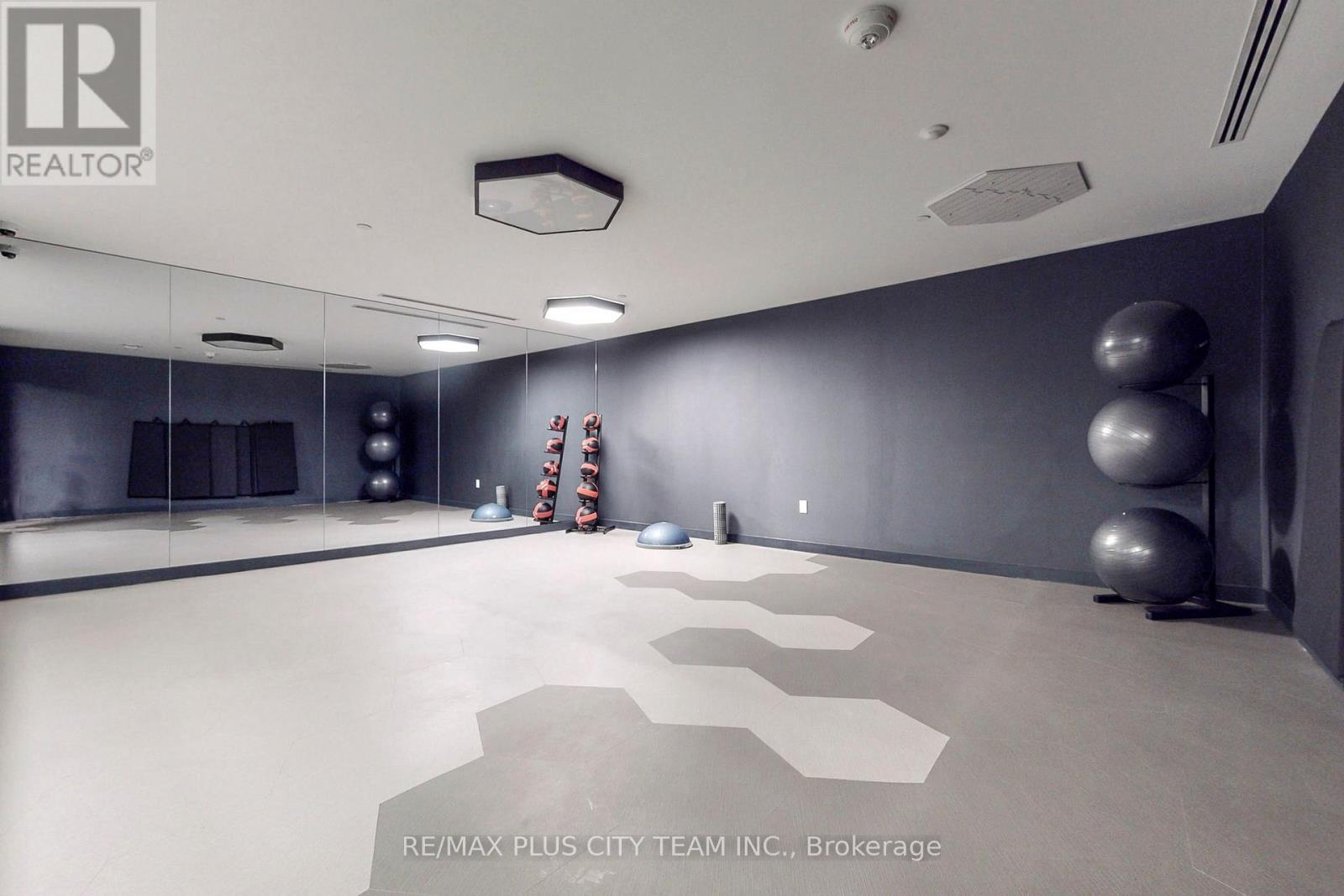 1402 - 28 Freeland Street, Toronto, ON - Indoor Photo Showing Other Room